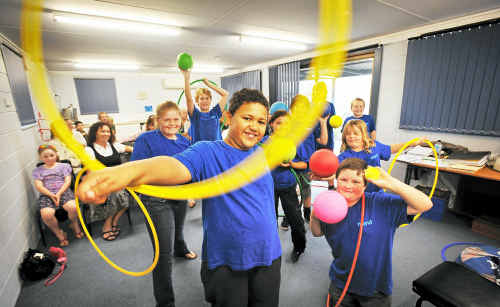 Hamish Francourt has a ball with fellow graduates of the Term 1 Go4Fun program. Hamish Francourt has a ball with fellow graduates of the Term 1 Go4Fun program.